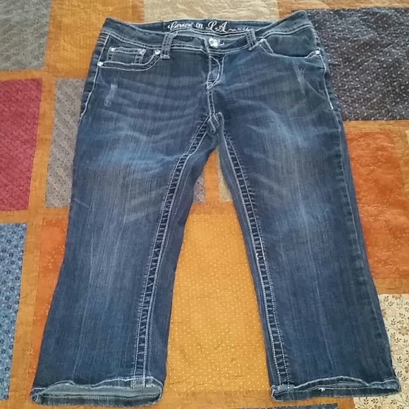 Women's super cute Jean capris